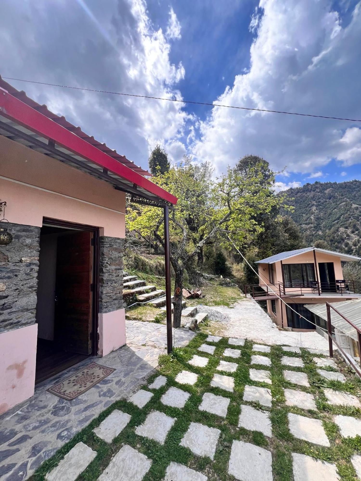 The Goat Village- Kanatal By Bakri Chhap Εξωτερικό φωτογραφία